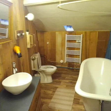 Le Repos Des Ducs, Accessible En Velo Holiday home